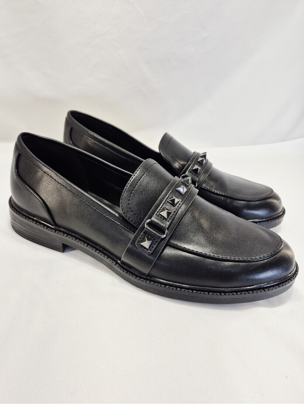 Marc Fisher Womens 9.5 Cancia 2 black faux leather black spike loafers Slip-On